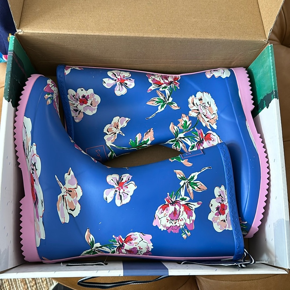 NWT! Joules Girl’s Rain Boots - Size 3